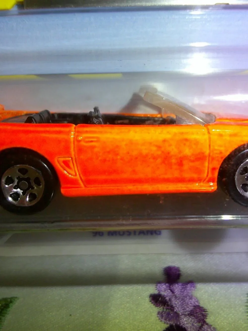 Hot Wheels COMPUTER CARS 1995 - 1996 MUSTANG Convertible - NEON ORANGE NIP